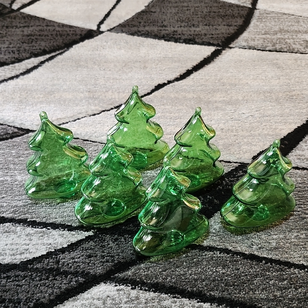 VINTAGE FILLABLE GREEN PLASTIC CHRISTMAS TREE SHAPED ORNAMENTS PRICE FIRM - Picture 1 of 9